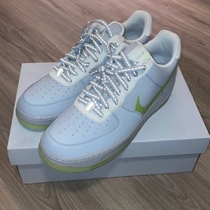 Nike Air Force 1 LV8 3